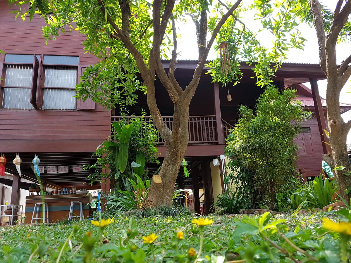 Baanwealaa Guesthouse (Adults Only) Чиангмай Экстерьер фото